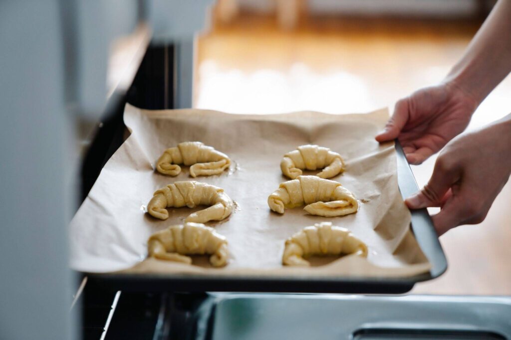 chef baking croissont
